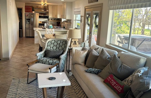 Seguin House | Lakefront Hot Tub-Grill-Fire Pit- McQueeney Guest House