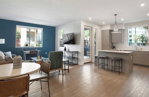 Rhodes Ranch Apartment | Landing | Amazing 2BD, Clubhouse, Courtyard