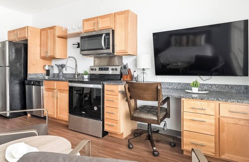 Five Points South Apartment | Landing | Modern Studio, Pool, Yoga Studio