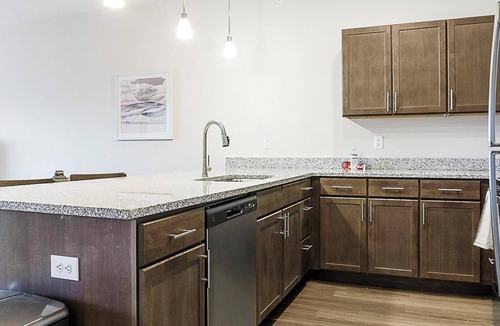 Cartersburg Apartment | Landing | Stunning 1BD, Gym, Pool