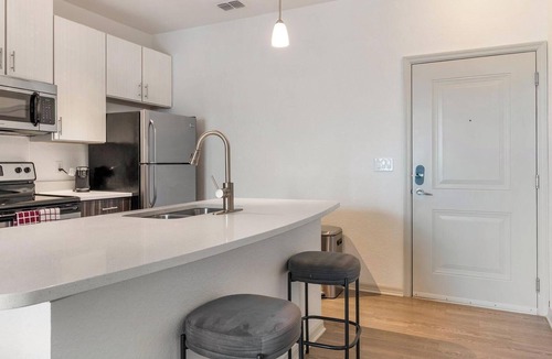 Fairvilla Apartment | Landing | Stunning 1BD, Clubhouse, Gym