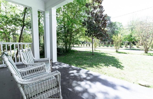 Montgomery House | Large 5BR Home | Steps from the Capitol