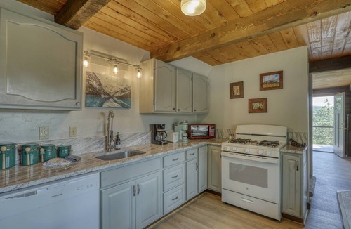 San Juan River Village House | Last-Minute Summer Escape! Book an August Stay by 7/31 for 15% Off