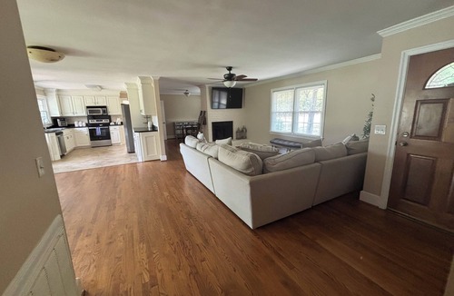 West Columbia House | Lux- Minimum 2 -Lexington With-Riverwalk & CAE