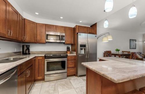 Kihei House | Luxury Condo at Kameole Beach T106