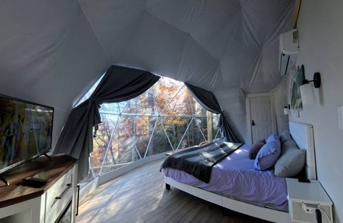 Balsam Grove Cabin | Luxury Geodome with Sauna, Hot Tub & Mountain Views near Pisgah National Forest, North Carolina