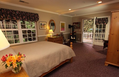 Twain Harte Bed & Breakfast | McCaffrey House B&B Inn