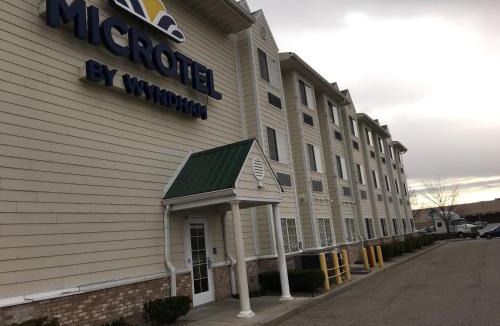 Wayne Hotel | Microtel Inn & Suites by Wyndham Indianapolis Airport