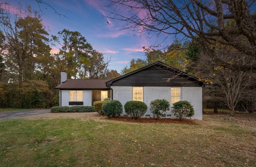 Meredith Woods House | Modern 5BR w/Pool Table - Prime Raleigh