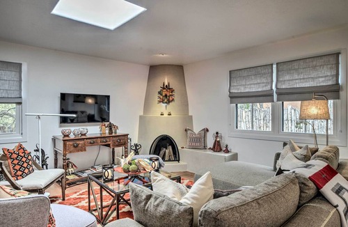 Vista Encantada Condo | Modern Condo w/Santa Fe Charm 1 Mi to Plaza