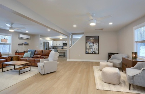 Lewisberry House | Modern & Cozy Ski Retreat .5 mi from Ski Roundtop, close to Messiah University