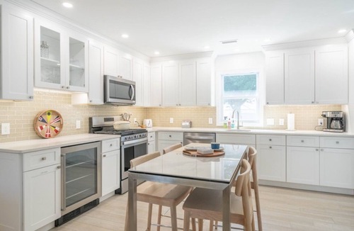 North Cape May House | Modern, open plan beach house - 2 blocks to the bay beach