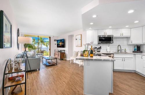 Kihei House | Modern & Polished Oceanfront Vistas