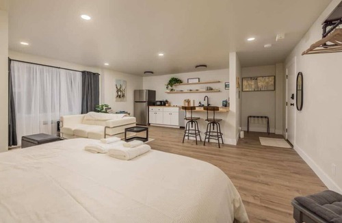 Downtown Anchorage Apartment | Modern Studio Located in the Center of Downtown