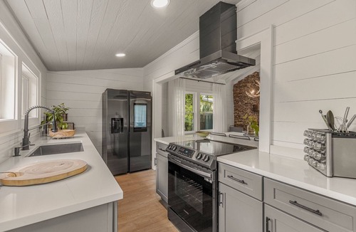 Highlands Cottage | Mountain chic cottage in the center of Downtown Highlands! - New Listing
