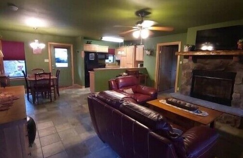 Cloudcroft Cabin | Mountain retreat with a beautiful veiw.