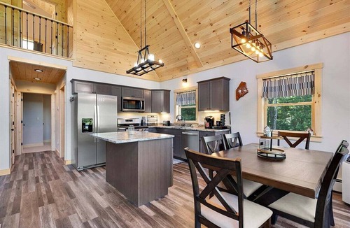 Bethel House | Mountainside Chalet Retreat | Hot Tub | Fireplace | Pool Table | Screened Porch