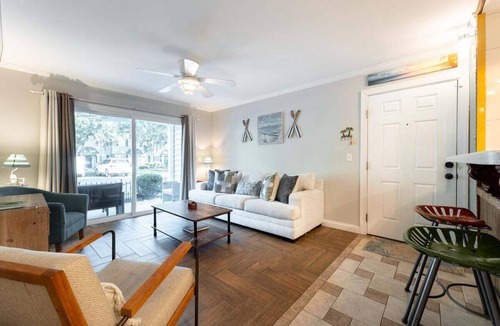 Demere Park Apartment | Ocean Walk Retreat | Heated Pool Condo Near St. Simons Village
