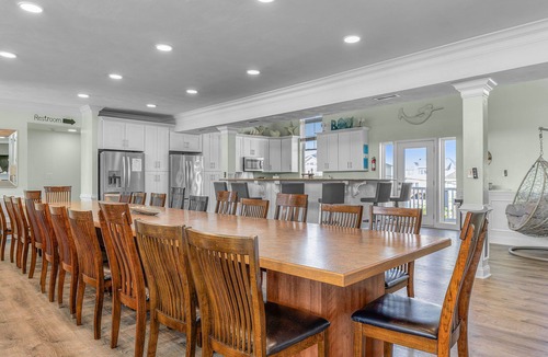 Sandbridge House | Oceanfront/11 bds/33 PPL/Indoor Pool