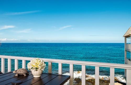 Kailua-Kona House | Oceanfront Condo Stunning Views and Pool - Hale Kona Kai 407 by Casago Kona