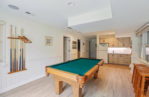 Whalehead Beach House | OCEANSIDE: Elegant home! Private Pool, Hot Tub, Gameroom with Pool Table!