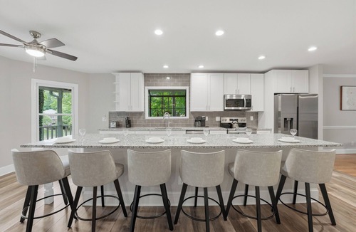 Mount Mourne House | On Lake Norman! Private Dock + Pool & Kayaks | Porch Paradise by AvantStay