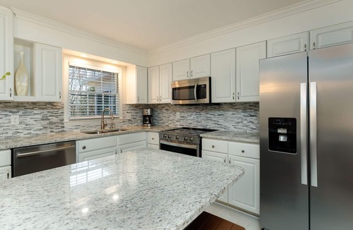 Northwest Raleigh House | Original Oak Tree Oasis: Private sunroom/deck/grill/firepit/yard