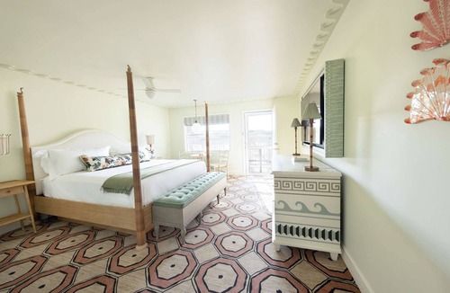 Duck Hotel | Outer Banks Oceanfront | Pool, Spa & Dining