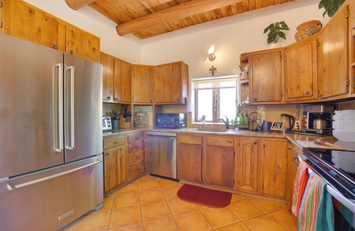 Canoncito House | Panoramic Mtn Views! Couple's Casita in Santa Fe