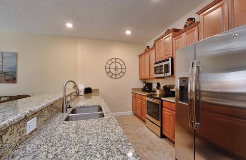 Lindfields House | Paradise Palms | Private Splash Pool & BBQ | 2 King Beds | Dog Friendly | Near Disney