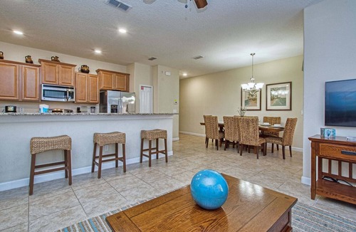 Lindfields House | Paradise Palms | Private Splash Pool & BBQ | 2 King Beds | Dog Friendly | Near Disney