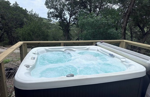 Wimberley Cottage | Peaceful Hill Country Retreat Private Hot Tub 3½ Acres Near Downtown