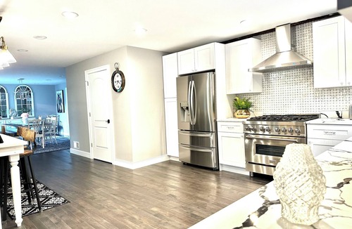 Lake Luzerne House | Peaceful Hudson River Waterfront Farmhouse Near Saratoga & Lake George