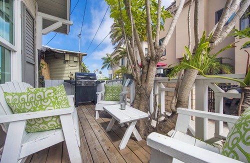 Mission Beach Cottage | Perfection! Steps to the Sand w/AC + Garage!