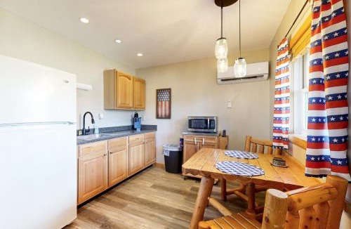 Murphysboro House | Pet Friendly! Countryside Couples Stay in Illinois