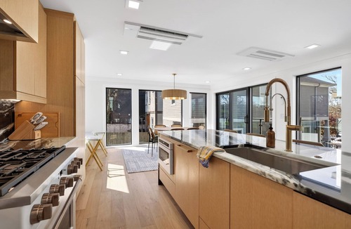 Talbot's Corner House | Plunge Pool + Elevator + Outdoor Kitchen | Near Downtown | Sunrise in the City