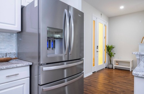 Sunset Lakes House | Pristine Fully Renovated House - 12min from Disney Parks