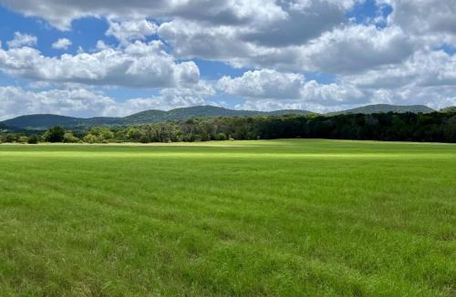 Bandera House | Private cabin on 100 scenic acres with balcony views