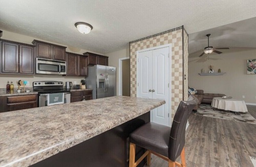 Westgate House | Private Jacksonville Getaway Near Topsail Beach!