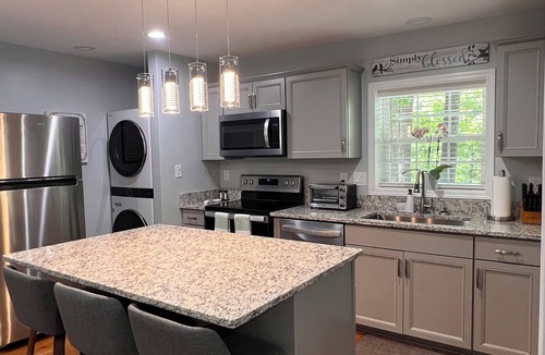 Arden Cottage | Private, secure and serene getaway at Oak Grove Cottage!