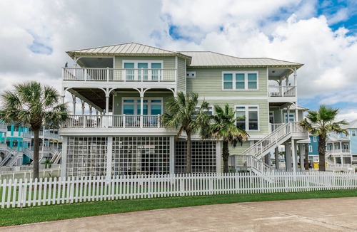 Beachside Village House | Reduced Aug Fall Luxury Property Family Amazing Ocean Views Beachside Village