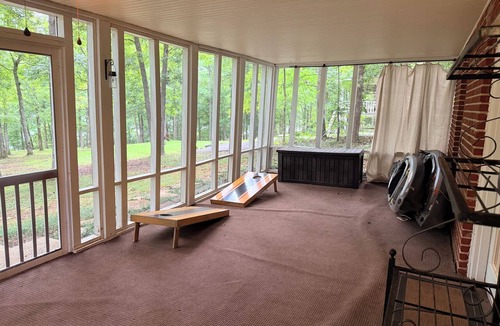Russellville House | Relax & Unwind at This Beautiful 4-Bedroom Lake House Russellville