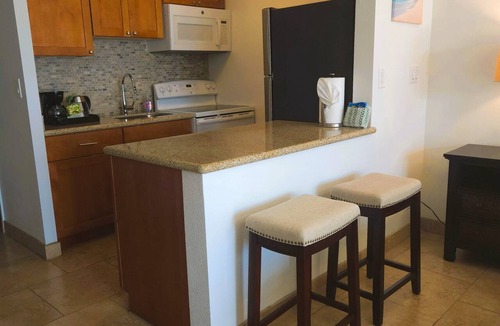 Historic Lahaina Front Street Apartment | Relaxing Oceanfront Escape – Lahaina Shores 421