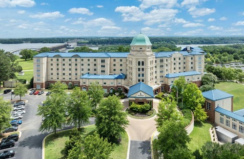 East Florence Hotel | Renaissance Shoals Resort & Spa