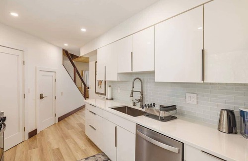 Alyeska House | Residential Area Ski Chalet by Creek - Sleeps 6
