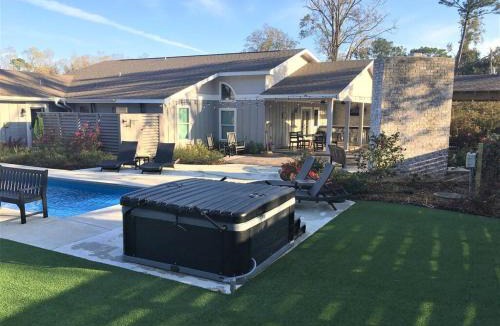 Foley House | Resort Feel Home, Private Pool,Spa,Hammocks Beach,OWA,Wharf-15min, 5 Bedrooms