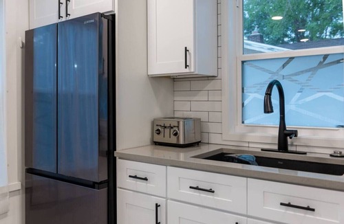 South Salt Lake House | Rise & Grind SLC HIGH-END Style/Gated n Garage-2Br