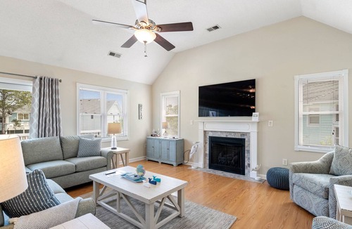 Corolla House | Rising Sun: Private Pool, Hot Tub, Dogs Welcome