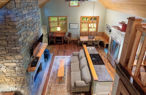 Cullowhee Cottage | River Cat Cottage and Cabin - Private River Access and Close to WCU!