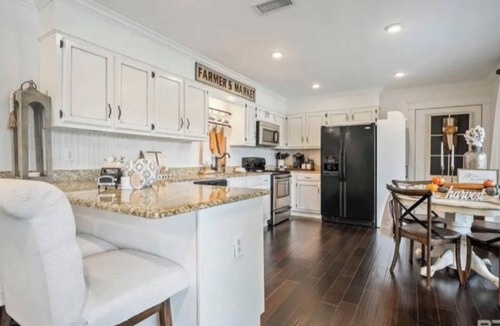 Fairhope Cottage | River Getaway in Fairhope